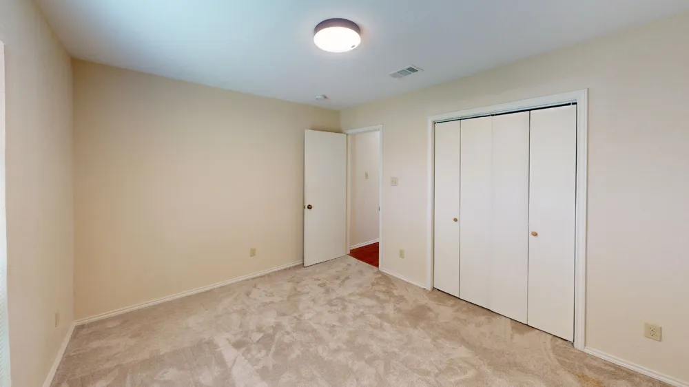 853 W Wintergreen Road Lancaster, TX 75134