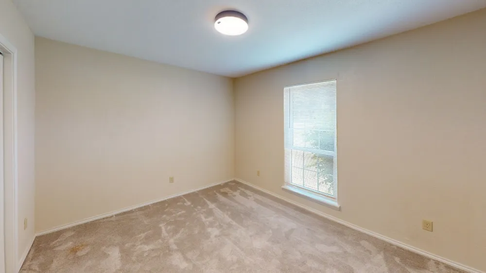 853 W Wintergreen Road Lancaster, TX 75134