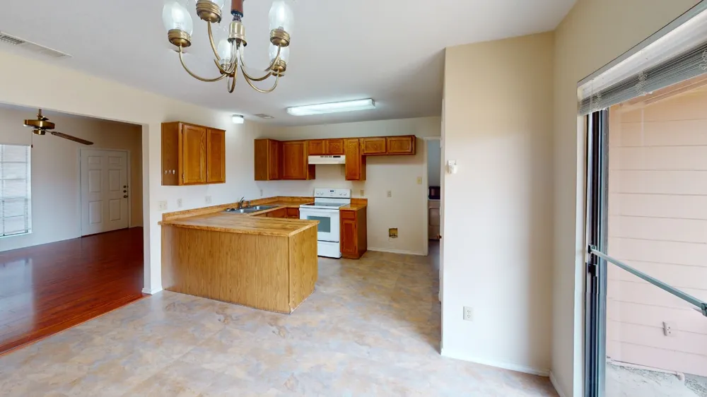 853 W Wintergreen Road Lancaster, TX 75134