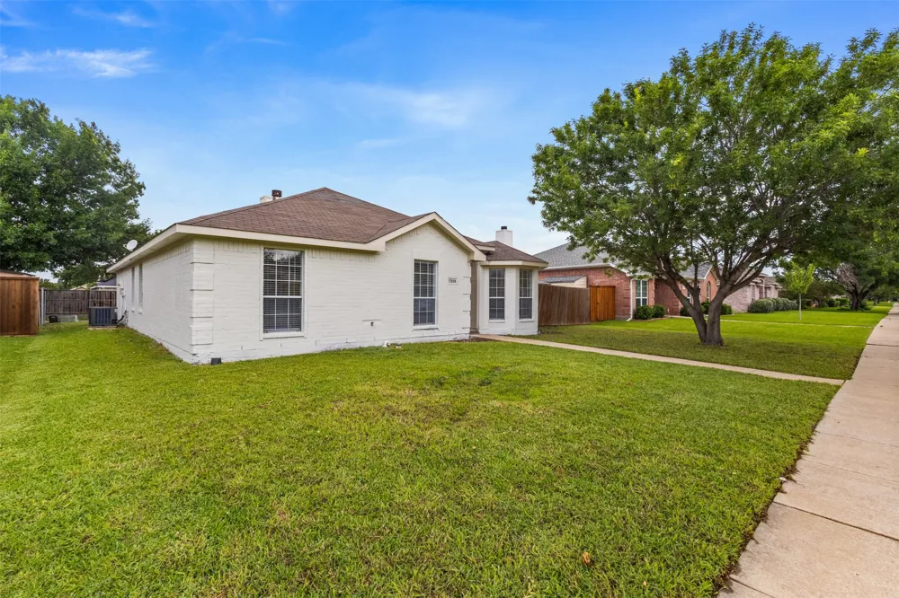 7205 Airline Drive Rowlett, TX 75089