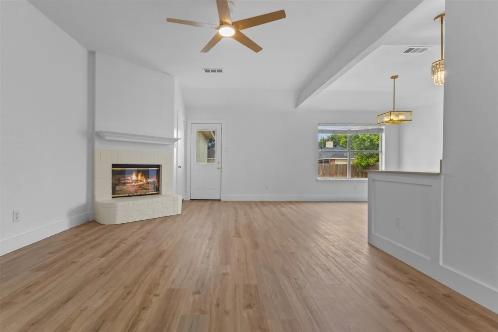 7205 Airline Drive Rowlett, TX 75089