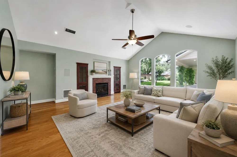 1583 Sue Barnett Drive Houston, TX 77018