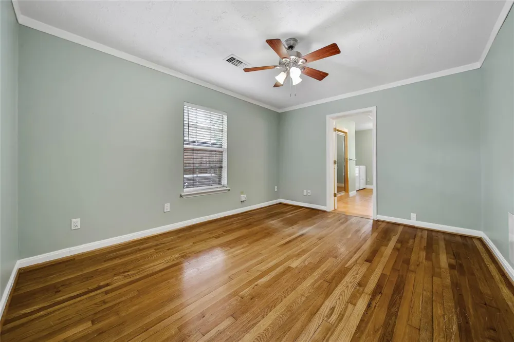 1583 Sue Barnett Drive Houston, TX 77018