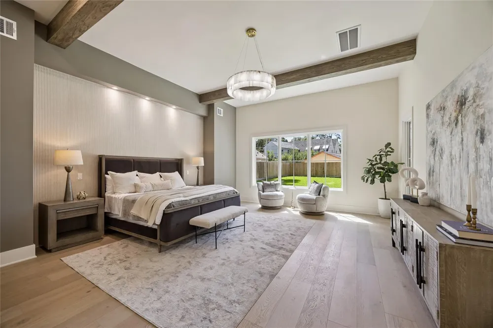 539 W 34th Street Houston, TX 77018