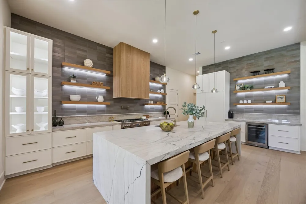 539 W 34th Street Houston, TX 77018