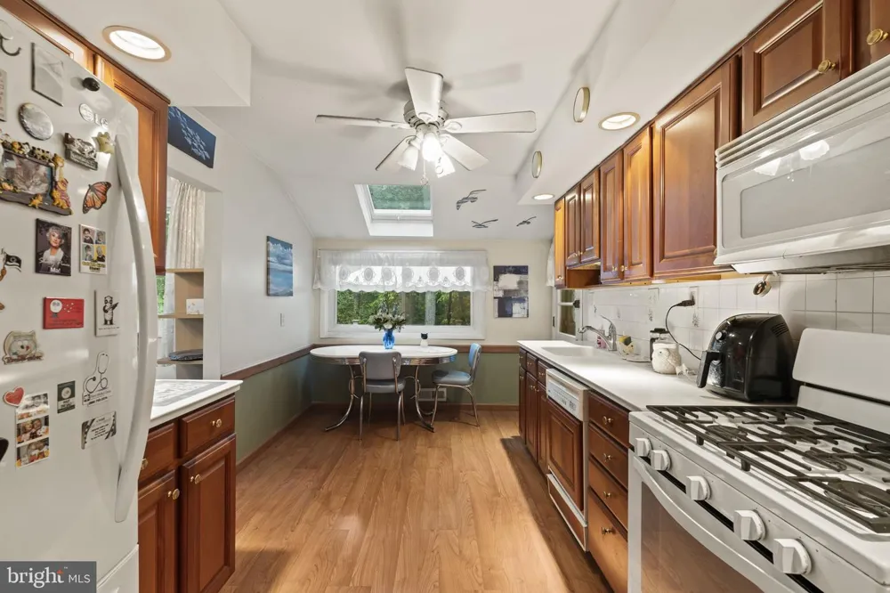240 WINDING WAY ROAD Stratford, NJ 08084
