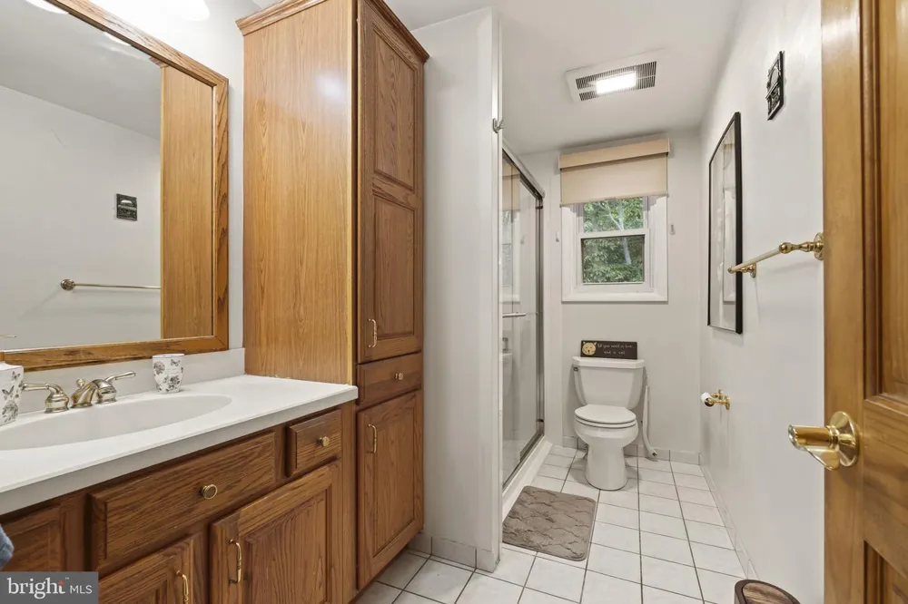 240 WINDING WAY ROAD Stratford, NJ 08084