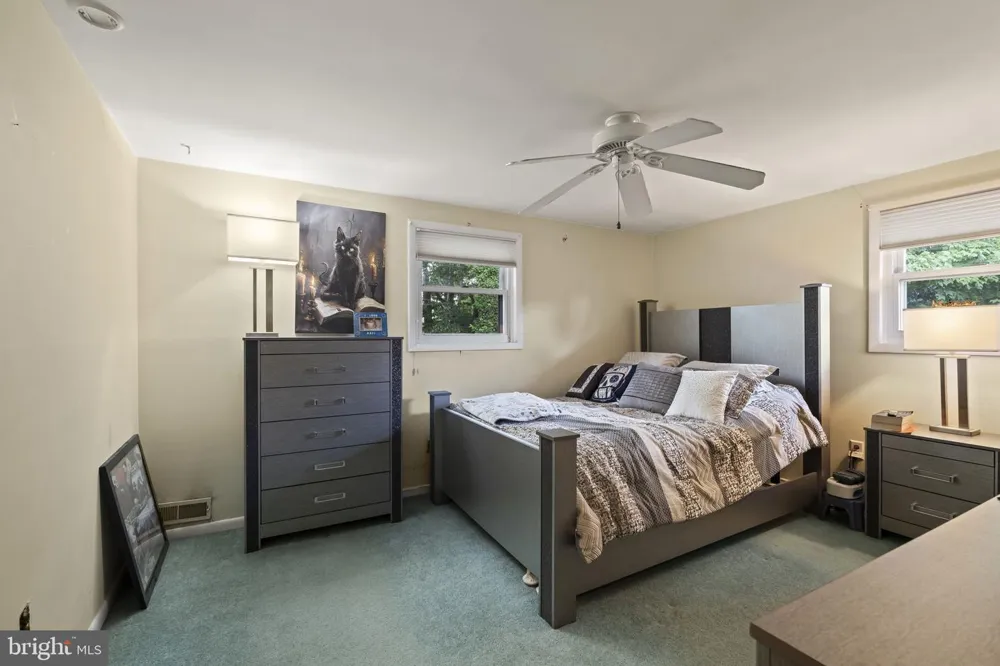 240 WINDING WAY ROAD Stratford, NJ 08084