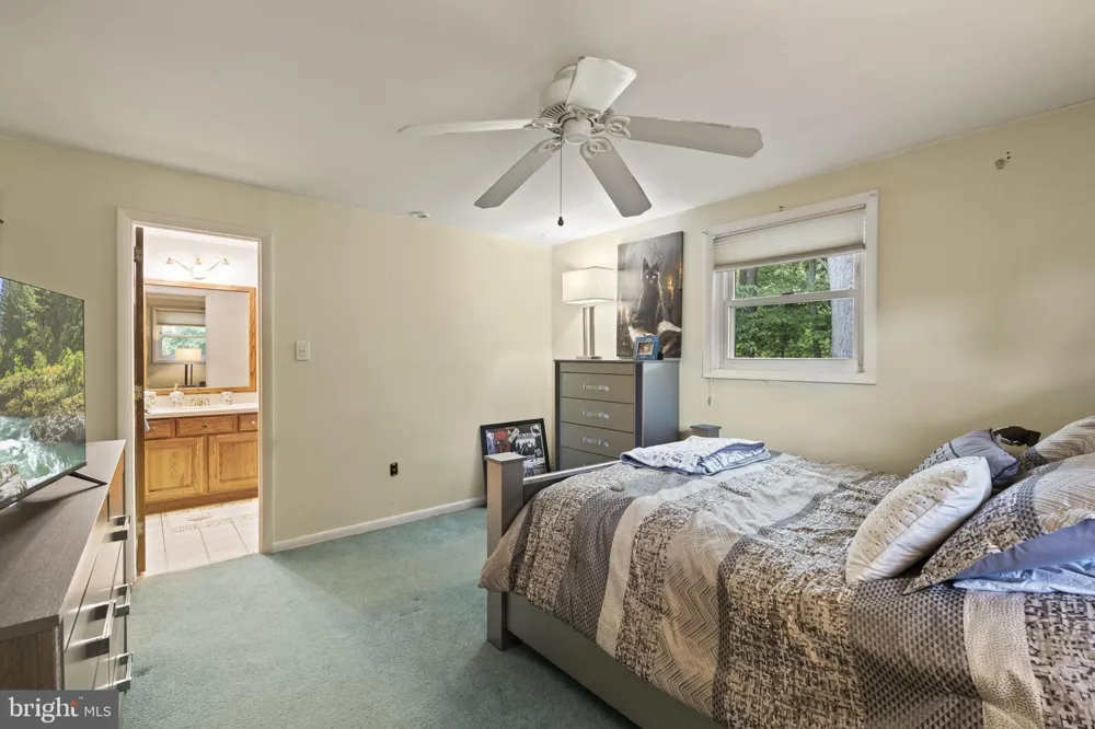 240 WINDING WAY ROAD Stratford, NJ 08084