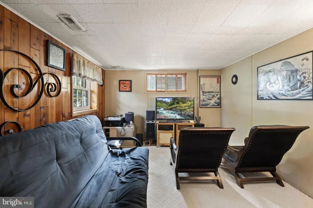 240 WINDING WAY ROAD Stratford, NJ 08084