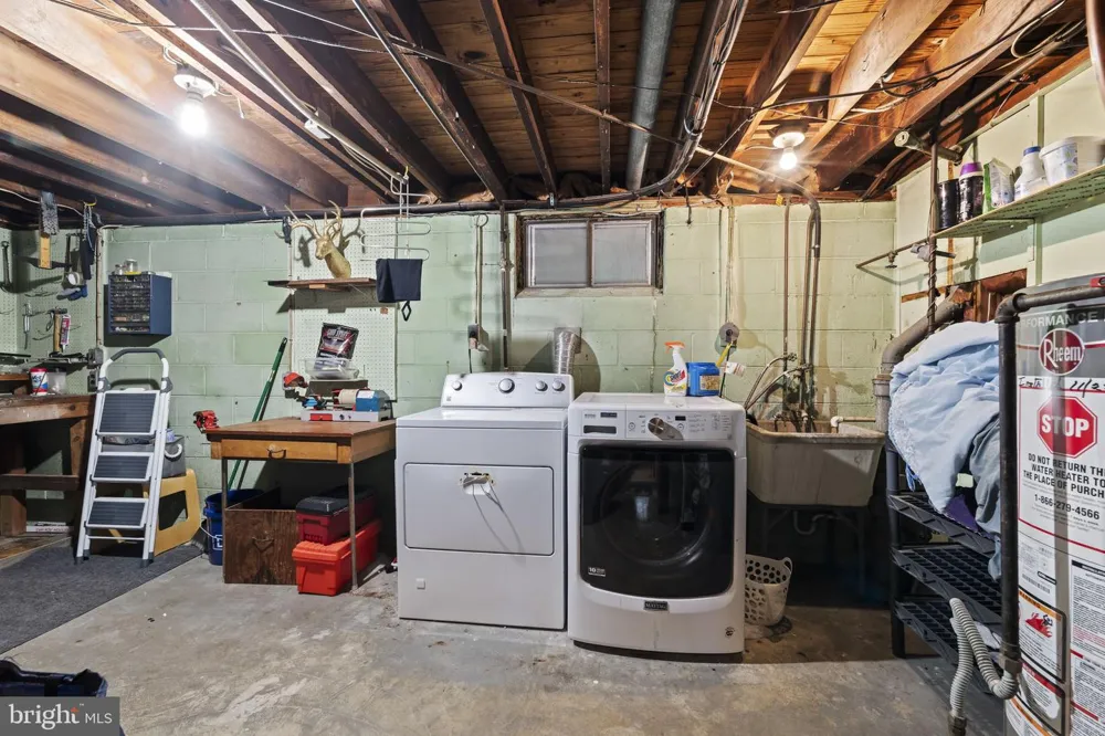 240 WINDING WAY ROAD Stratford, NJ 08084
