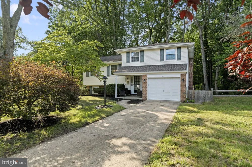 240 WINDING WAY ROAD Stratford, NJ 08084
