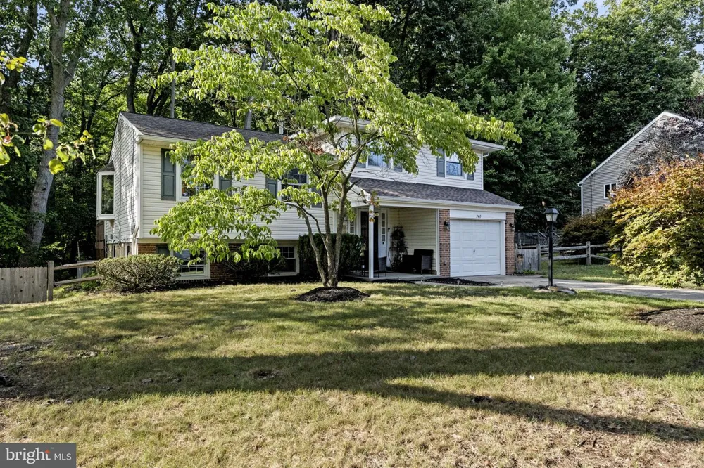 240 WINDING WAY ROAD Stratford, NJ 08084