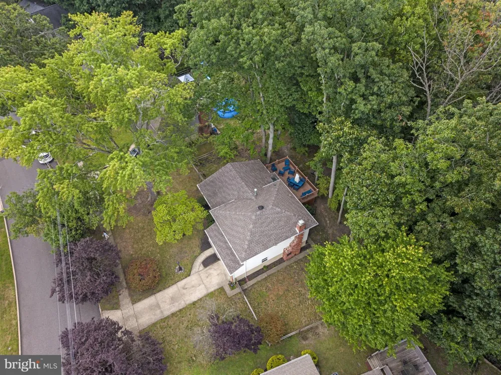 240 WINDING WAY ROAD Stratford, NJ 08084