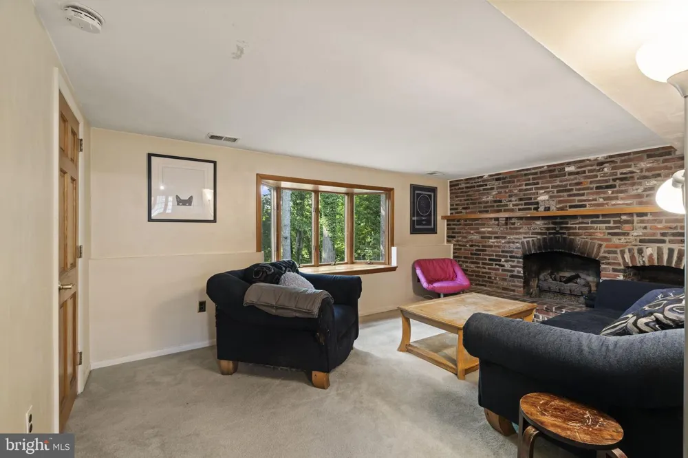240 WINDING WAY ROAD Stratford, NJ 08084