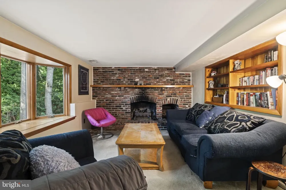 240 WINDING WAY ROAD Stratford, NJ 08084