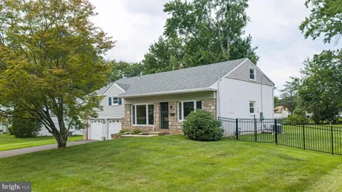 178 WILLOW DRIVE