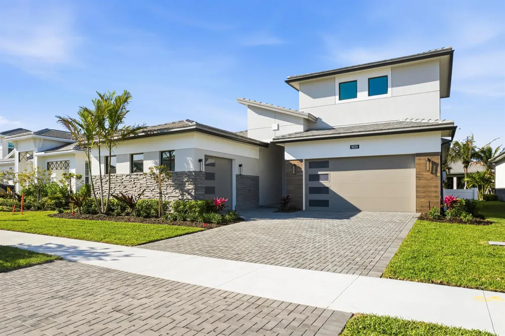 9525 St Germain Drive Palm Beach Gardens, FL 33412