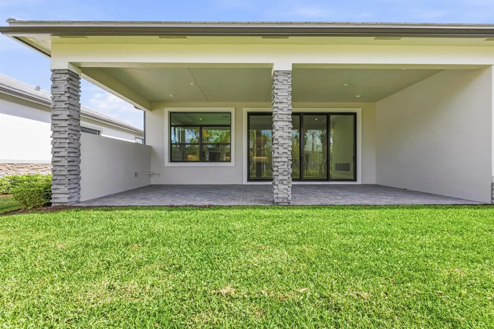 9525 St Germain Drive Palm Beach Gardens, FL 33412