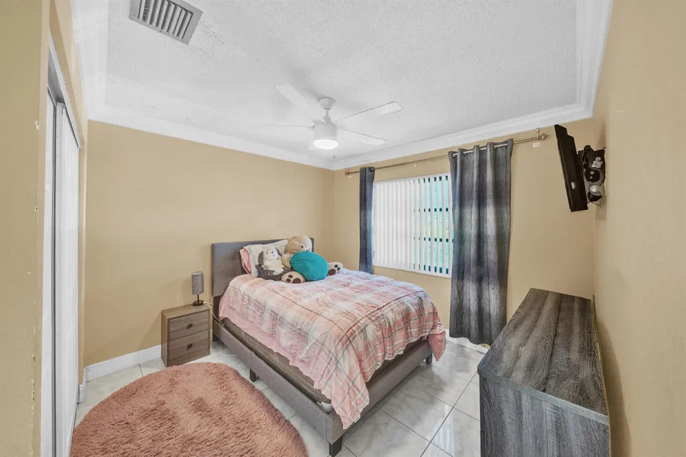 3920 SW 69th Terrace #7-S Miramar, FL 33023
