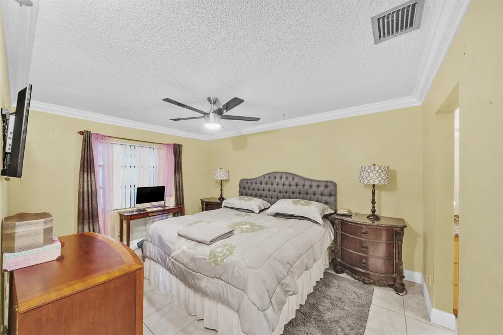 3920 SW 69th Terrace #7-S Miramar, FL 33023