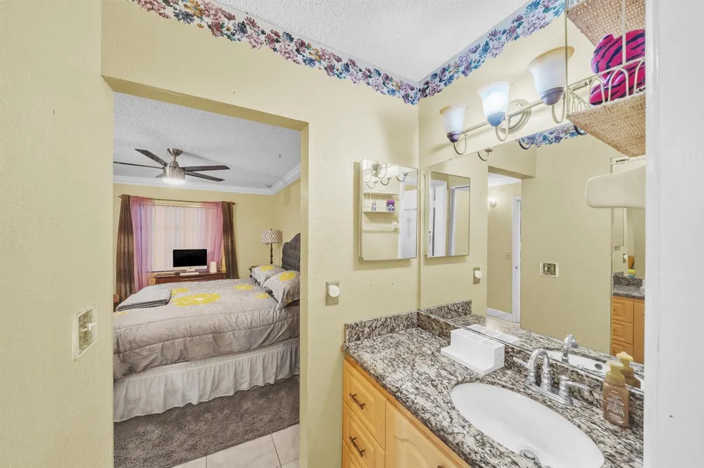 3920 SW 69th Terrace #7-S Miramar, FL 33023