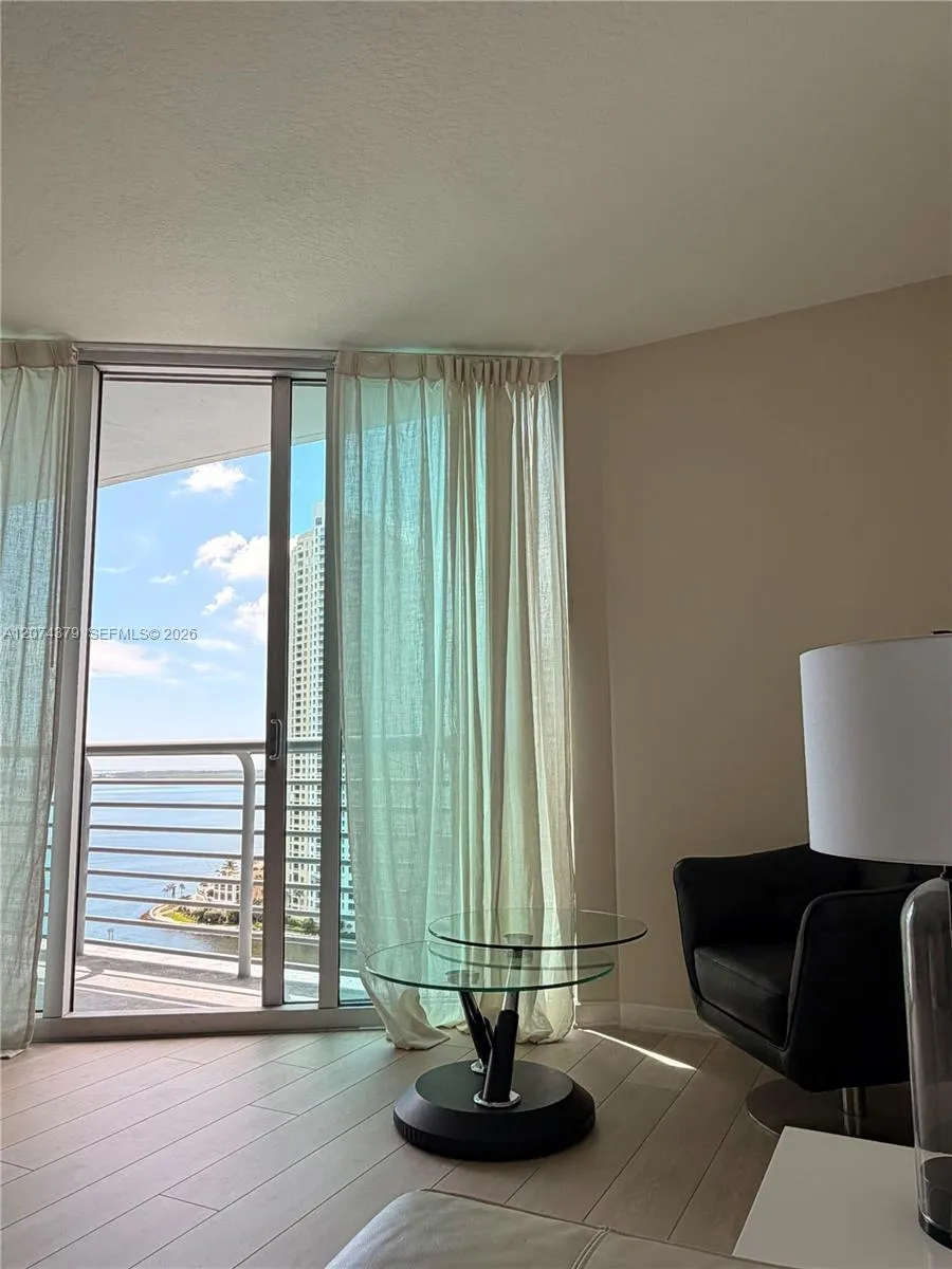 335 S Biscayne Blvd #2003 Miami, FL 33131