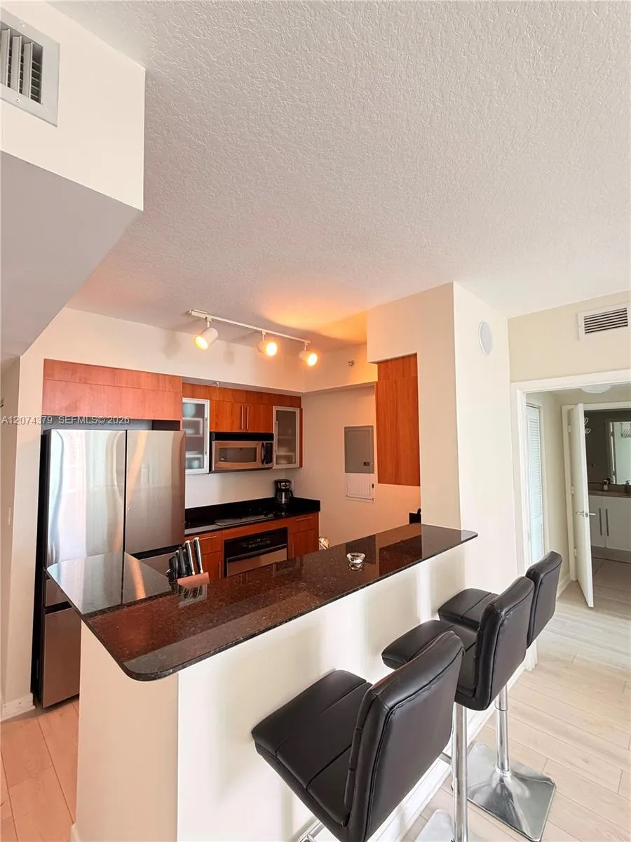 335 S Biscayne Blvd #2003 Miami, FL 33131