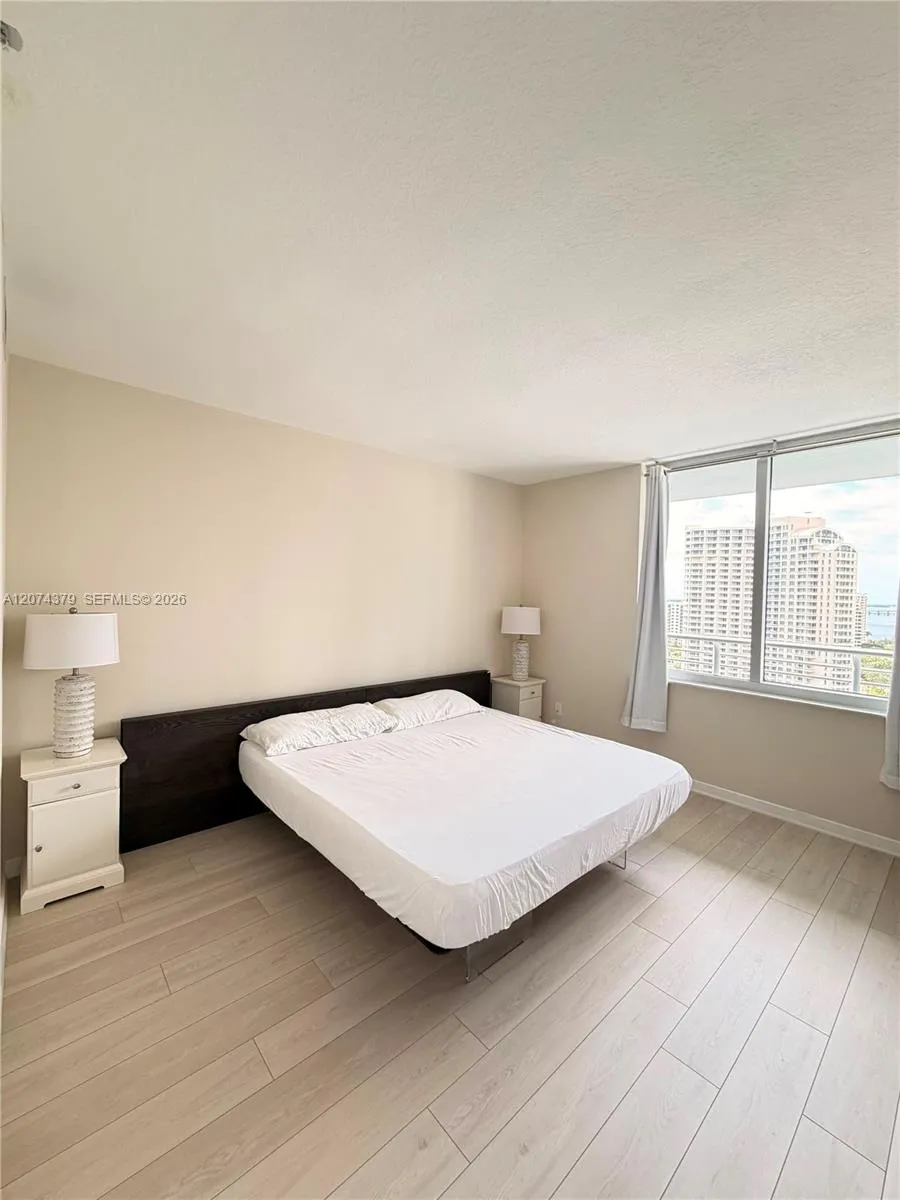 335 S Biscayne Blvd #2003 Miami, FL 33131