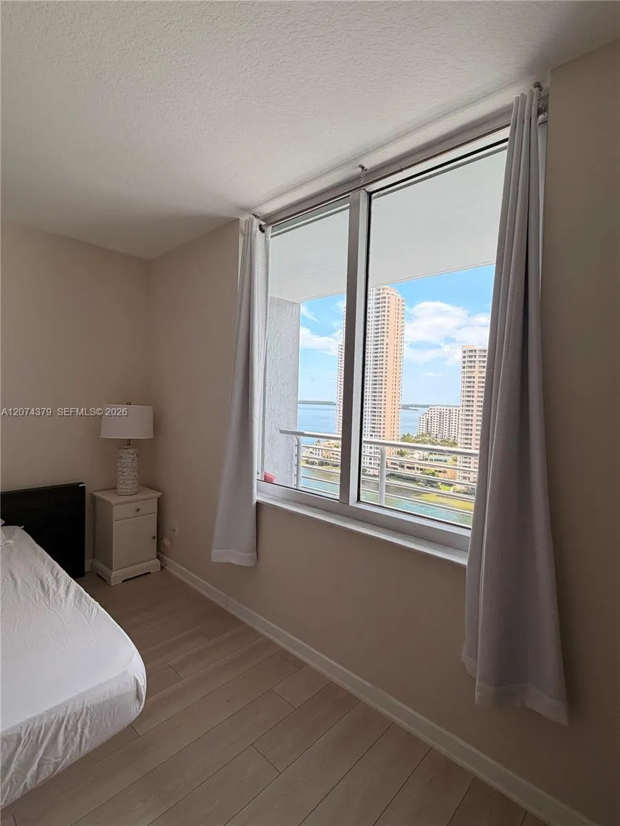 335 S Biscayne Blvd #2003 Miami, FL 33131