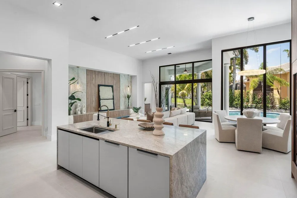 17931 LAKE AZURE WAY Boca Raton, FL 33496
