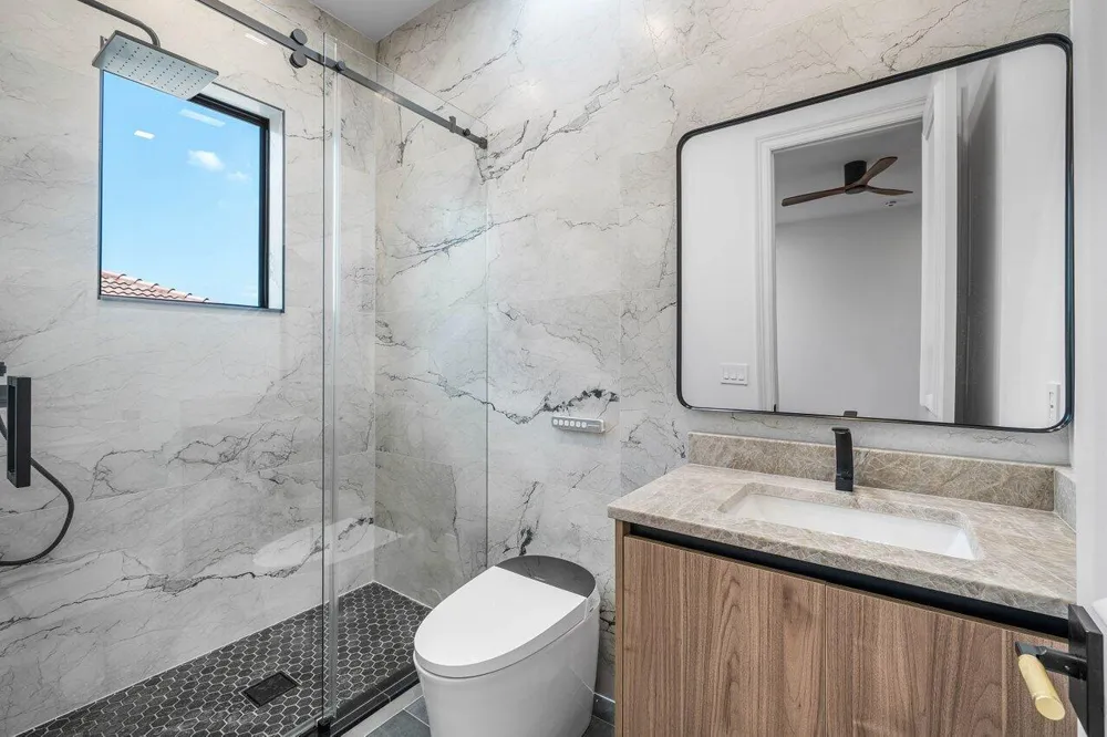 17931 LAKE AZURE WAY Boca Raton, FL 33496