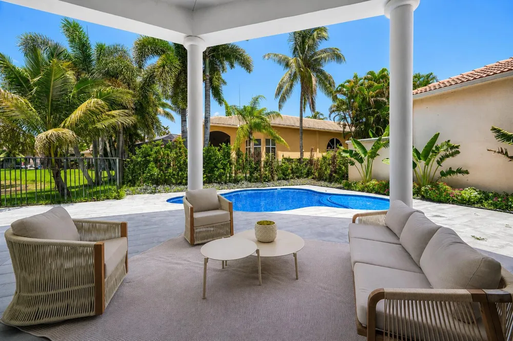 17931 LAKE AZURE WAY Boca Raton, FL 33496