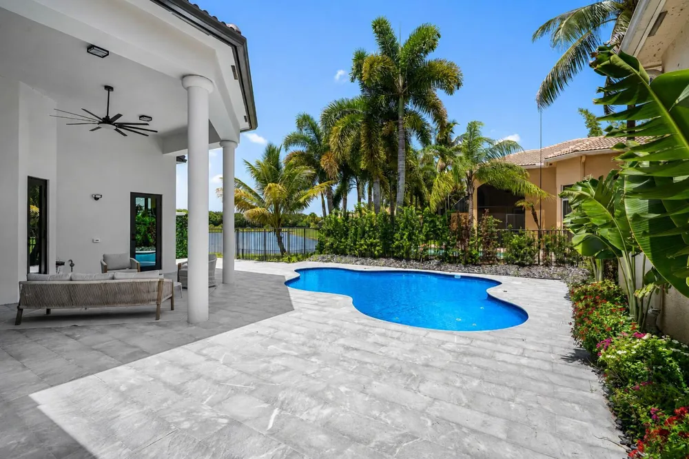 17931 LAKE AZURE WAY Boca Raton, FL 33496