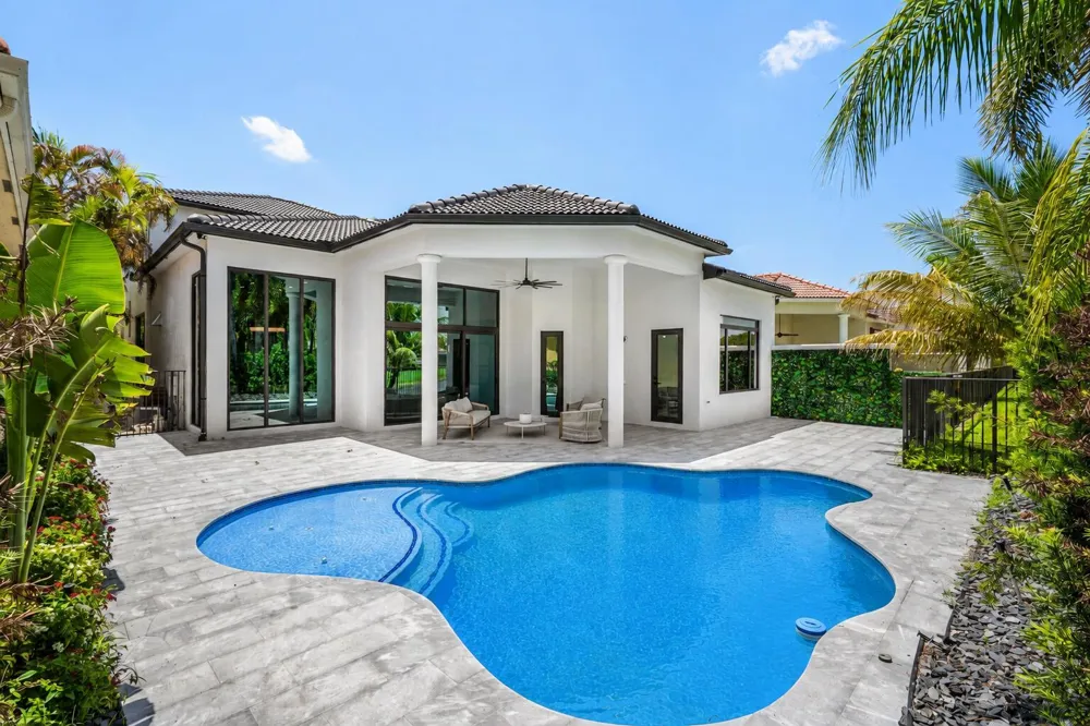 17931 LAKE AZURE WAY Boca Raton, FL 33496