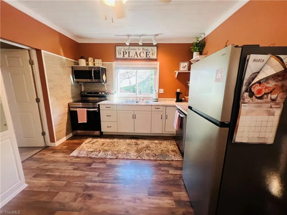 535 E Haymore Street Mount Airy, NC 27030