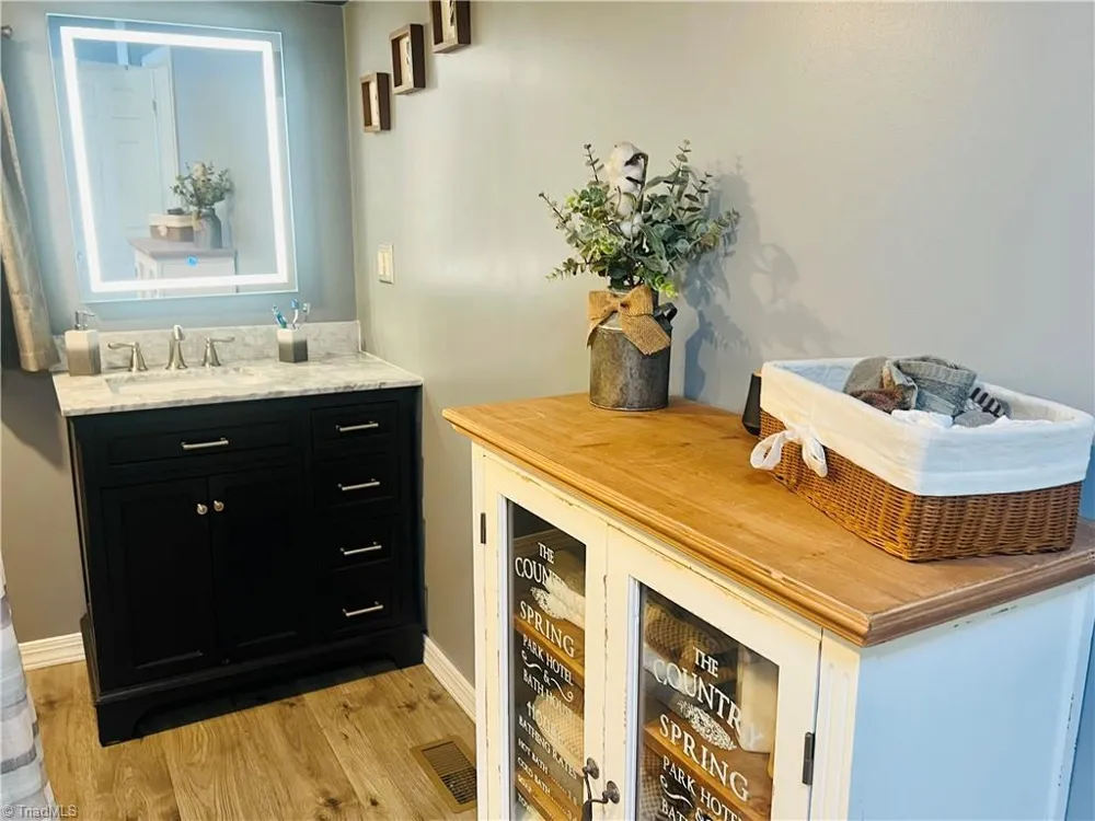 535 E Haymore Street Mount Airy, NC 27030