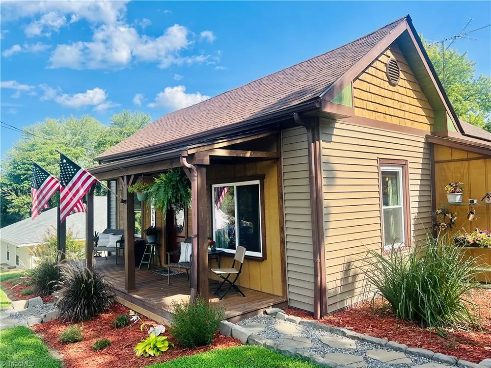 535 E Haymore Street Mount Airy, NC 27030