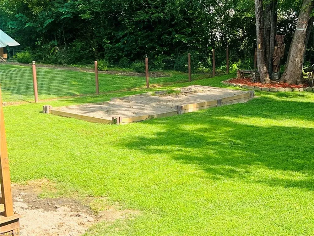 535 E Haymore Street Mount Airy, NC 27030