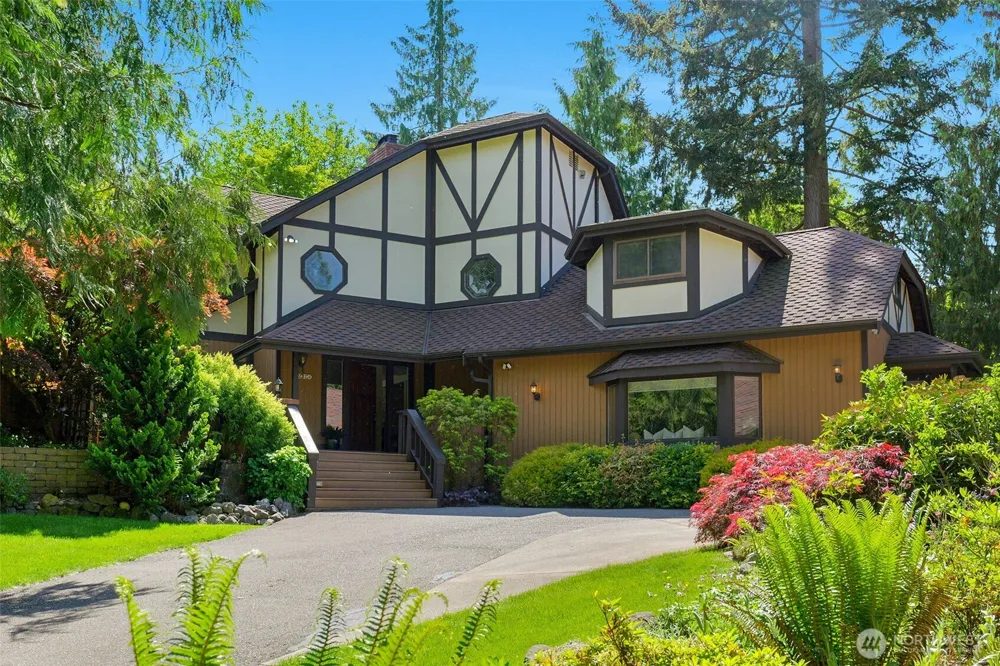 5204 178th Avenue E Lake Tapps, WA 98391