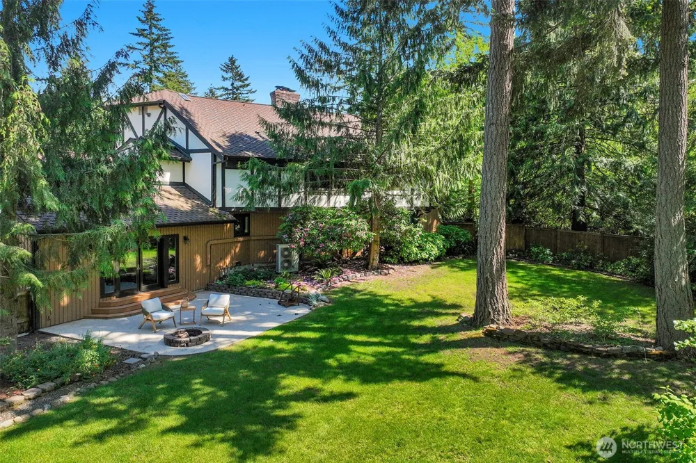 5204 178th Avenue E Lake Tapps, WA 98391