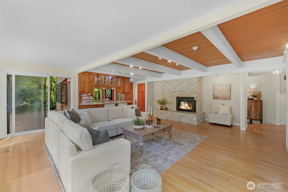 5204 178th Avenue E Lake Tapps, WA 98391