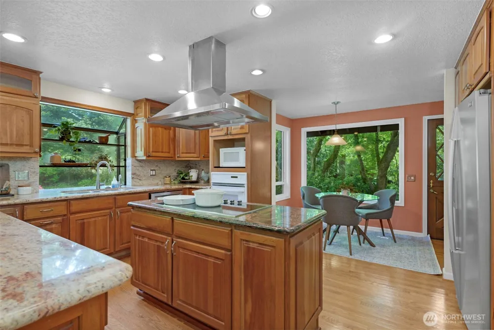 5204 178th Avenue E Lake Tapps, WA 98391
