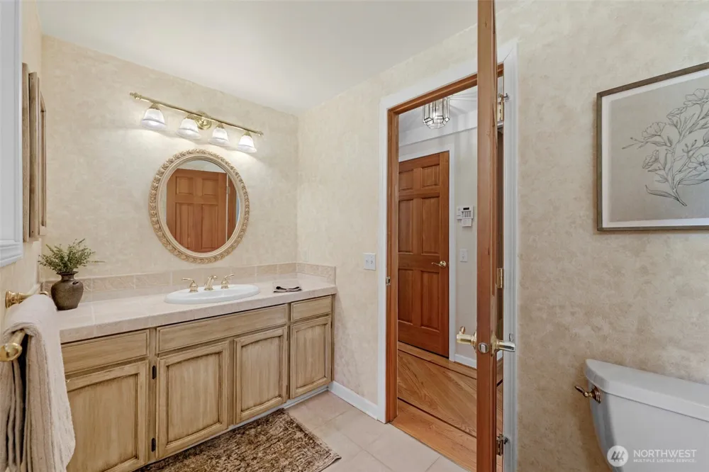 5204 178th Avenue E Lake Tapps, WA 98391