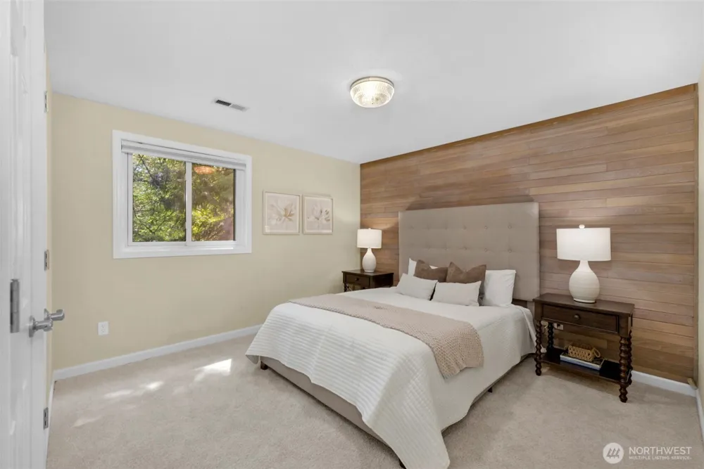 5204 178th Avenue E Lake Tapps, WA 98391