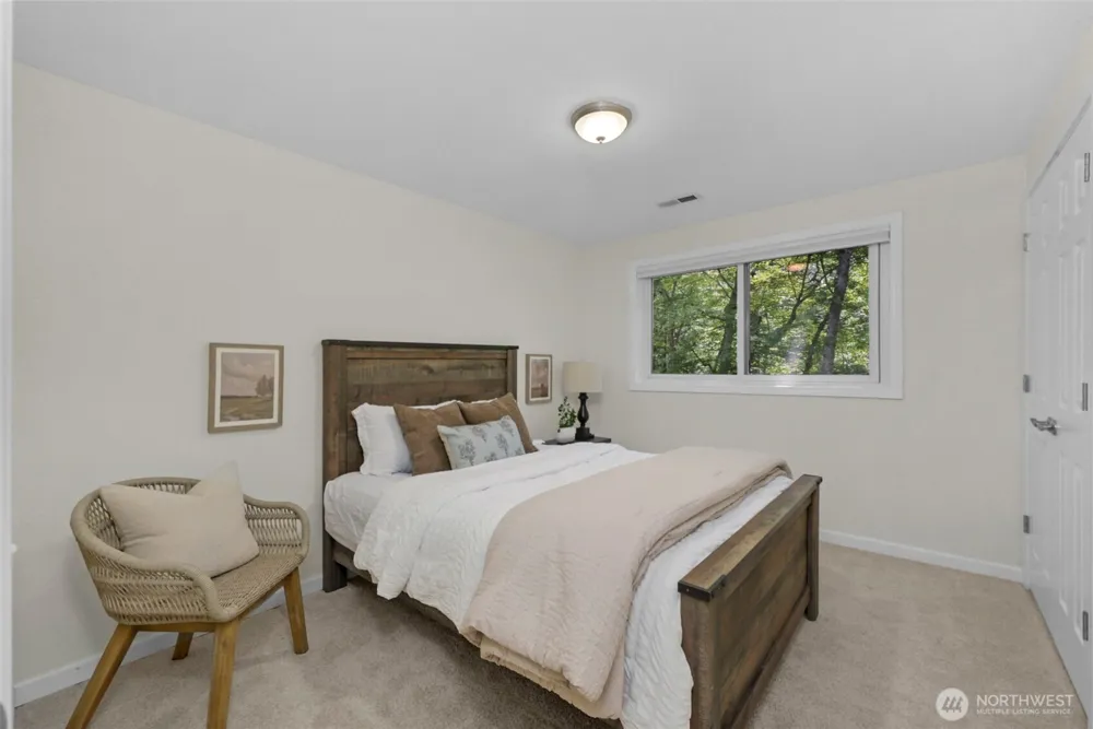 5204 178th Avenue E Lake Tapps, WA 98391