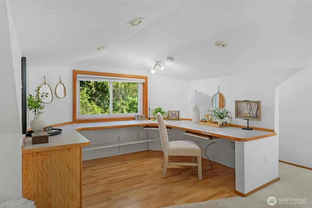 5204 178th Avenue E Lake Tapps, WA 98391