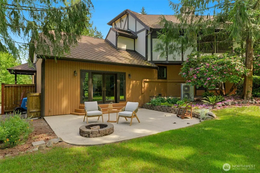 5204 178th Avenue E Lake Tapps, WA 98391
