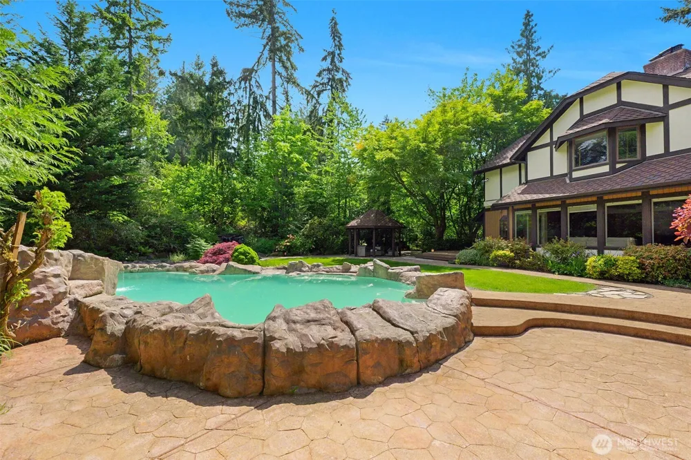 5204 178th Avenue E Lake Tapps, WA 98391