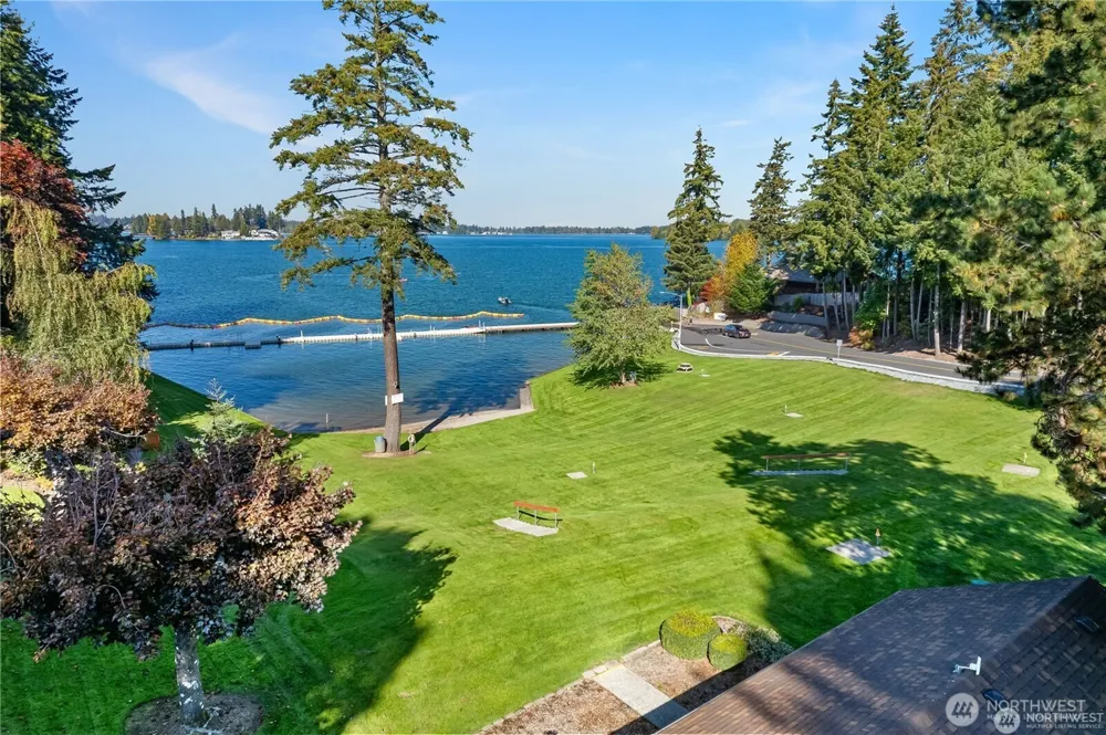 5204 178th Avenue E Lake Tapps, WA 98391